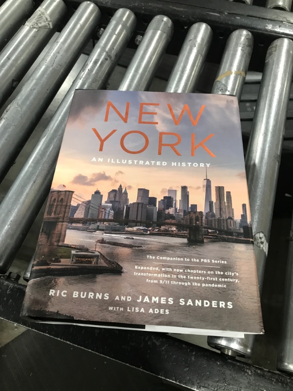 Photo 2 of New York: An Illustrated History (Revised and Expanded) Hardcover –
