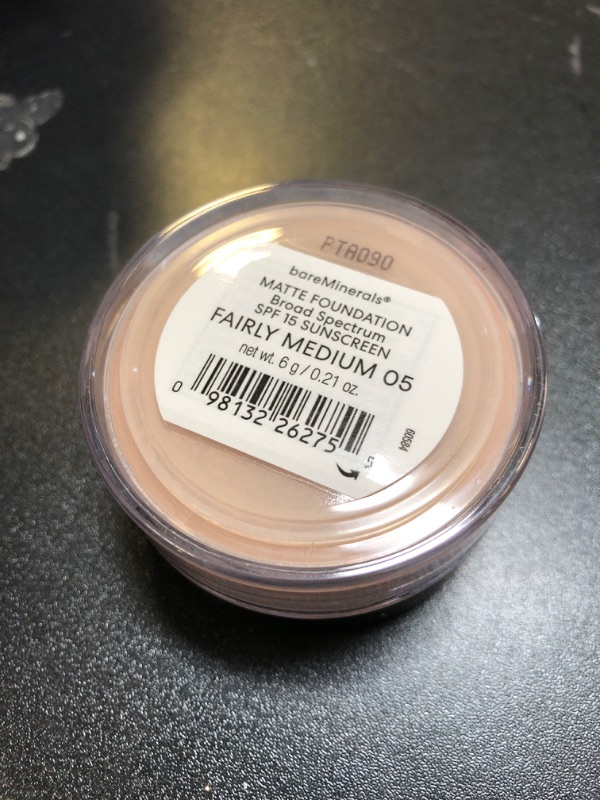 Photo 2 of bareMinerals Original Matte Loose Powder Foundation SPF 15 FAIRLY MEDIUM 05 0.21 OZ