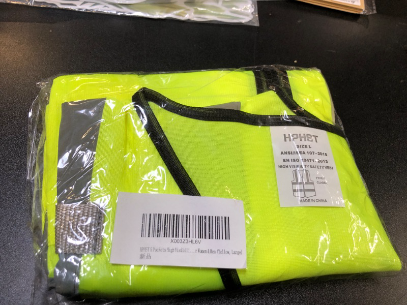 Photo 2 of HPHST 5 Pockets High Visibility Reflective Safety Vest,Zipper Front, Meets ANSI/ISEA Standards for Women & Men (Yellow, Large)