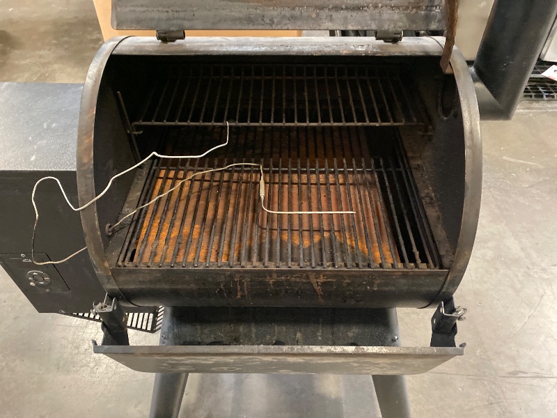Photo 1 of Traeger Ridgeline XL Pellet Grill
