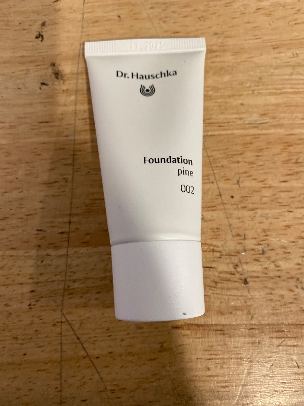 Photo 1 of Dr. Hauschka Foundation 002, Pine 30ml