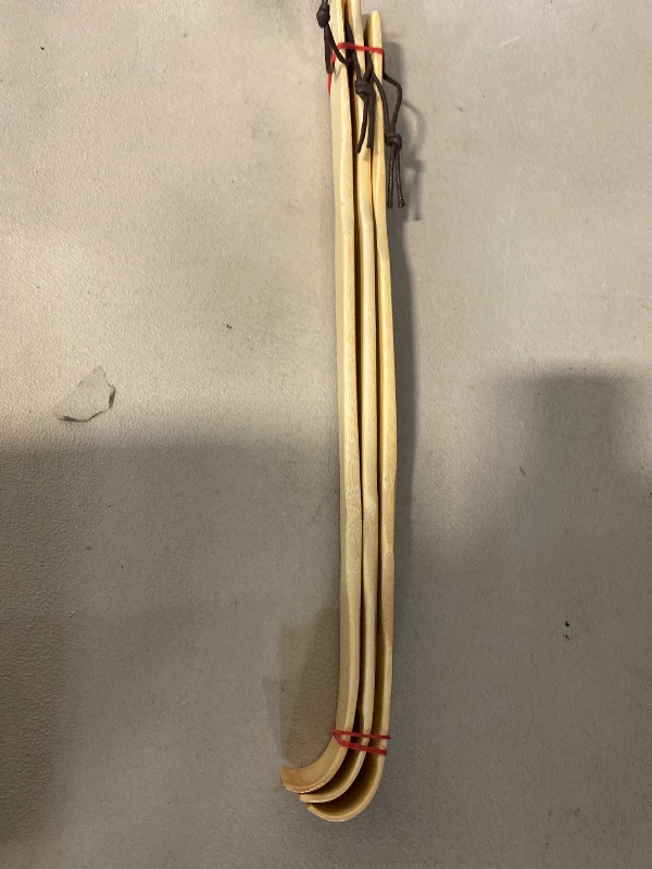 Photo 1 of 3 Pcs Bamboo Back Scratcher 100% Natural Bamboo Back Scratchers 17 Inch Long Handle Back Scratchers for Adults Men Women (16.5 inches)