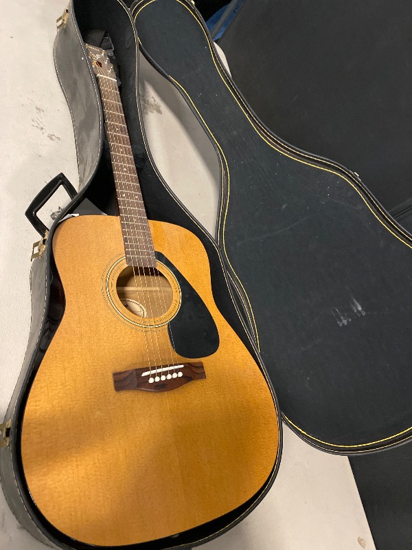 Photo 1 of Yamaha GigMaker Standard Acoustic Guitar w/ Gig Bag, Tuner, Strap and Picks - Natural