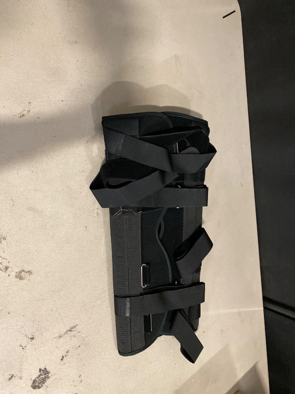 Photo 1 of Unisex Knee and Leg immobilization Stabilizer for Post Surgery Recovery,Knee Fractures,Instability, ACL,MCL,Meniscus Tear,Arthritis,Displacement