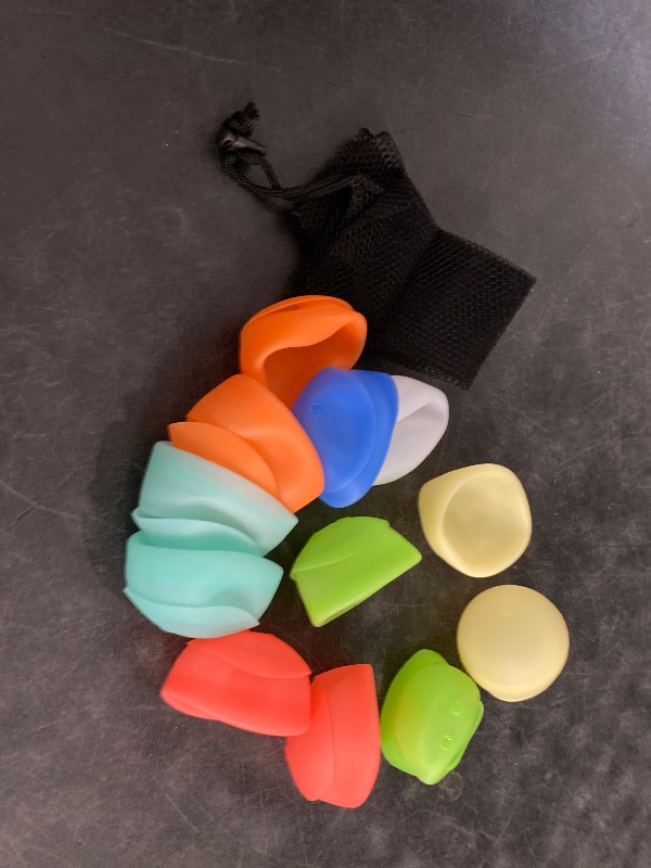 Photo 1 of 12PCS Reusable Silicone Water Balloons for Kids and Adults - Quick One-Hand Water Balloon Toy, Non-Magnetic, Perfect for Summer Parties, Outdoor Activities, Beach and Water Games, with Mesh Bag