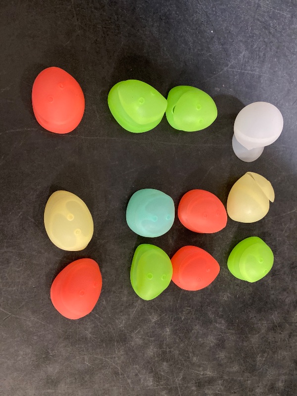 Photo 1 of 12PCS Reusable Silicone Water Balloons for Kids and Adults - Quick One-Hand Water Balloon Toy, Non-Magnetic, Perfect for Summer Parties, Outdoor Activities, Beach and Water Games, with Mesh Bag
