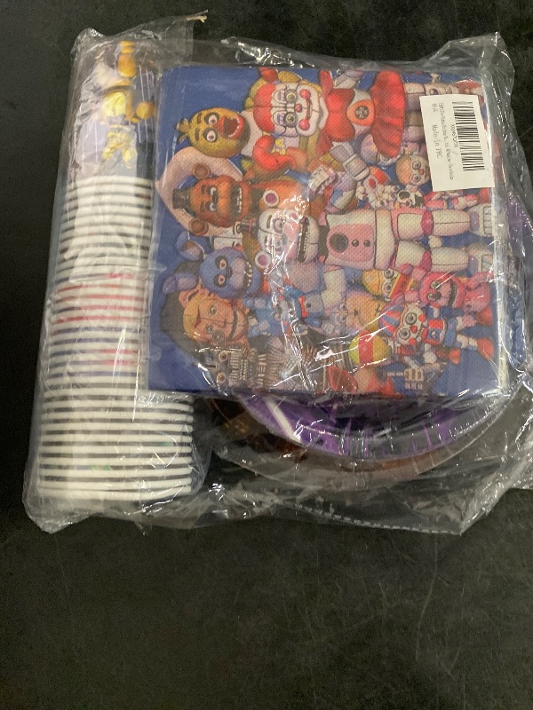 Photo 1 of 40 Pack Five Nights Party Supplies - 20 Plates & 20 Napkins for Birthday Party Decoration
