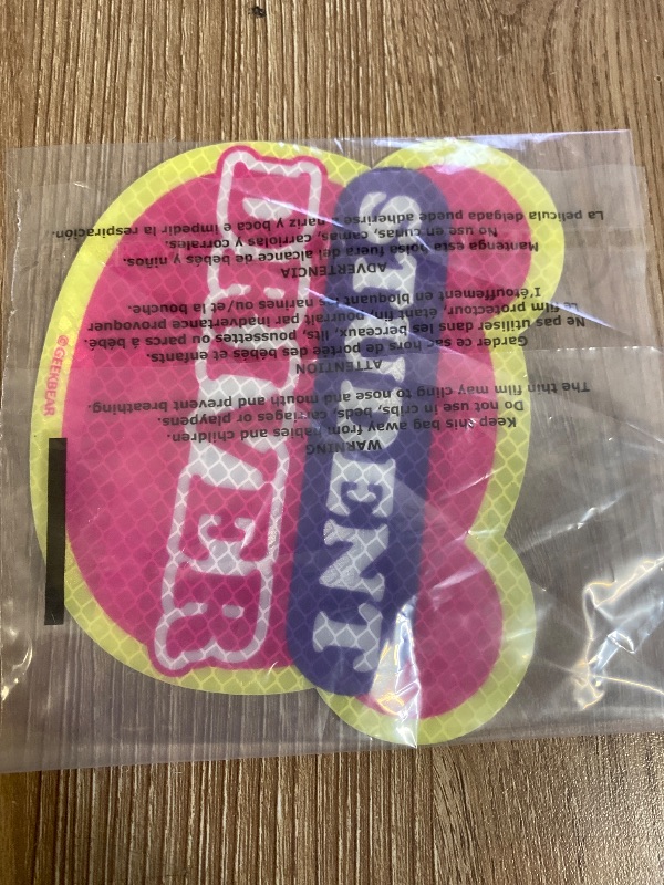 Photo 1 of GEEKBEAR [Signature] Student Driver Car Magnet - Signature Line - Bear Shape 5.6 x 4.7 in (1, Pink)
