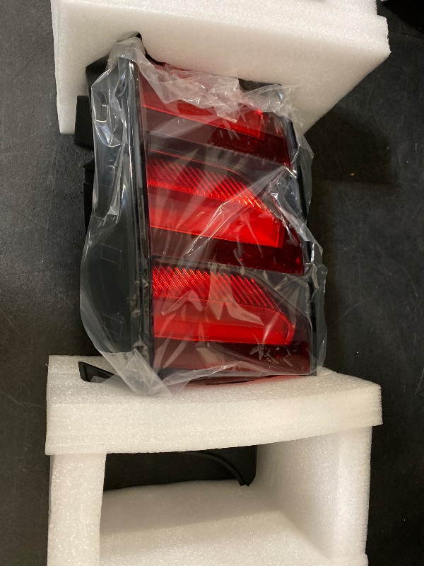 Photo 1 of FIONE LED Tail light Assembly Compatible with Ford Mustang 2015-2020 TailLight Replacement Rear Lamp Left Driver Side LH FO2800238 FR3Z13405GCP