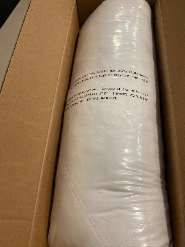 Photo 1 of puredown® Goose Feathers and Down Pillow for Sleeping Gusseted Bed Hotel Collection Pillows, Standard, Set of 2