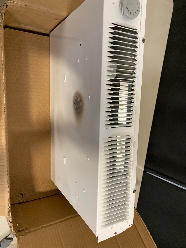 Photo 1 of Amaze 1365 BTU Electric Dual Wall Convection Room Space Heater