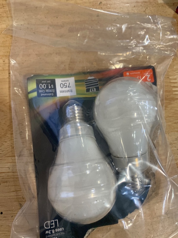 Photo 1 of FEIT ELECTRIC BPA1560N/927CA/2 60W A15 White LED