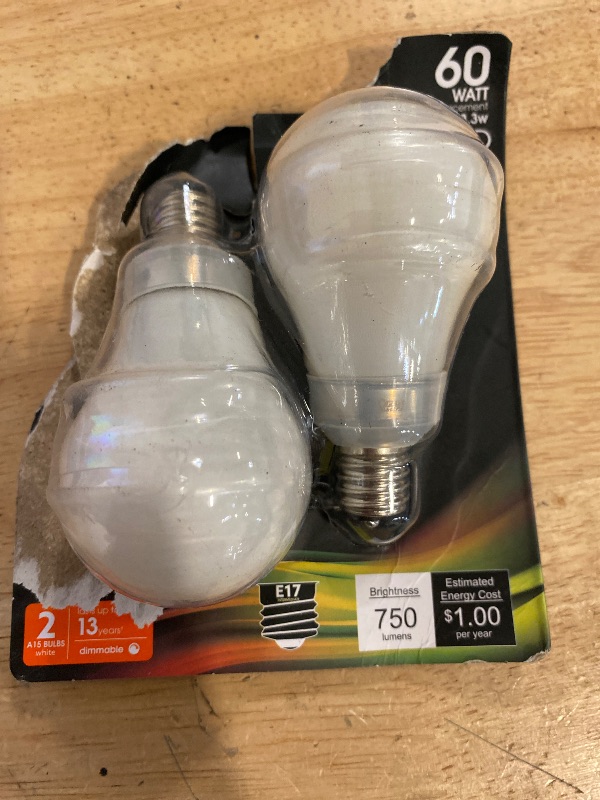 Photo 1 of FEIT ELECTRIC BPA1560N/927CA/2 60W A15 White LED