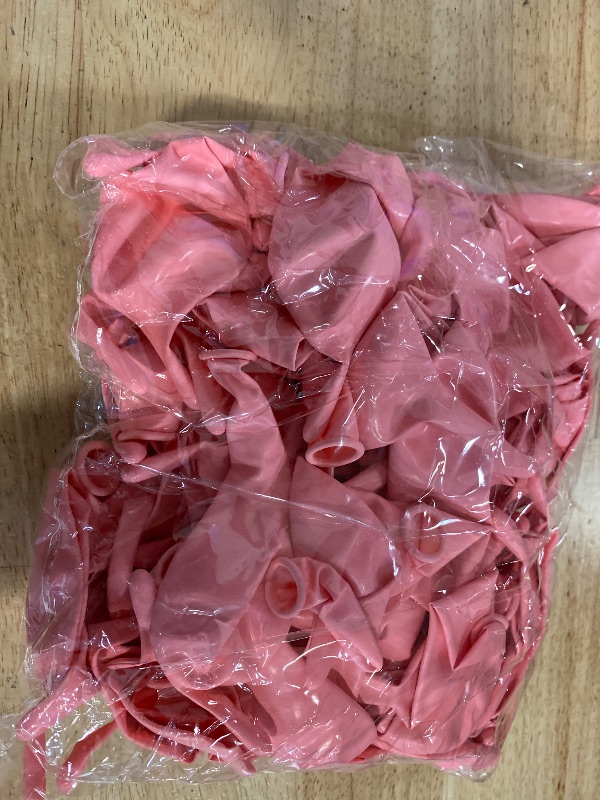 Photo 1 of Meanplan 100 Pcs Link Balloon Linking Latex Connected Balloons Linkable for Easter Independence Day Carnival Wedding Party Decoration(10 Inch,Light Pink)