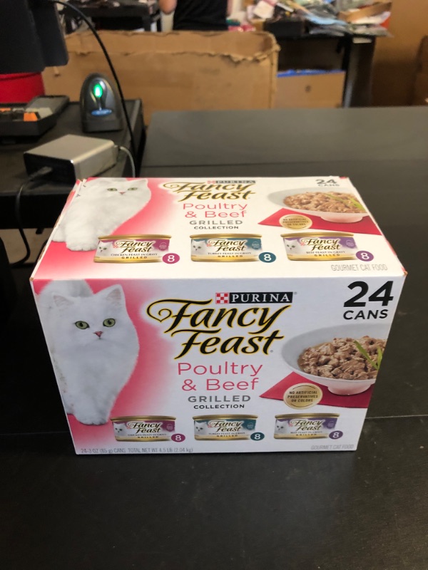 Photo 2 of Purina Fancy Feast Grilled Gourmet Wet Cat Food Chicken, Turkey  Beef Collection - 4.5lbs/24ct Variety Pack
 EXP AUG 2026