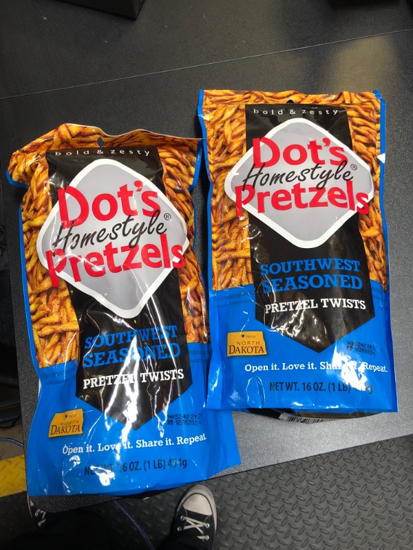 Photo 2 of 2 PCK Dot's Pretzels Southwest Seasoned Pretzel Twists, Healthy Kids Snacks, 16oz Grocery Sized Bag EXP OCT 01 2024
 