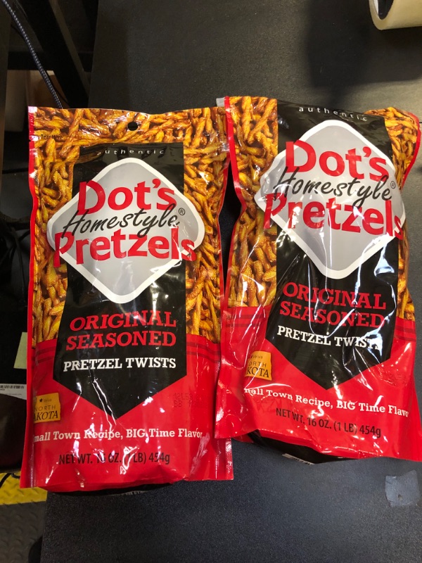 Photo 2 of 2 PCK Dot's Pretzels Original Seasoned Pretzel Twists, Healthy Kids Snacks, 16oz Grocery Sized Bag Original 16 Ounce EXP 11/30/24