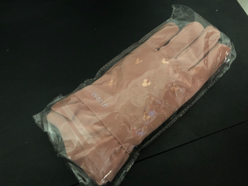Photo 1 of 1Pair Warm Fancy Gloves 