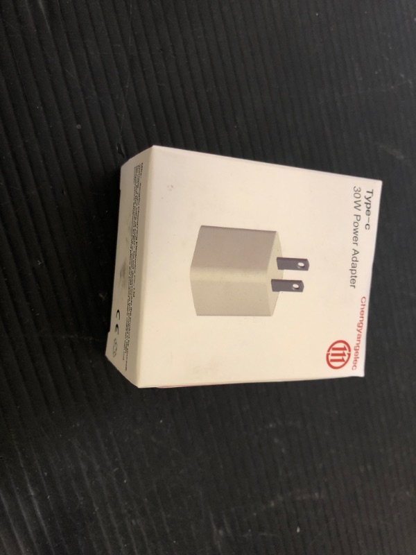 Photo 2 of Chengyangelec 30W USB C Fast Charger, Fast Wall Charger Block Charger USB-C Power Adapter PD Compatible with MacBook Pro iPhone 15/14/13/12 Pro Max, Samsung Galaxy S22/S21/S20/Note 10/Z Series