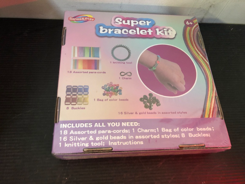 Photo 1 of   Bracelet Making Kit  
