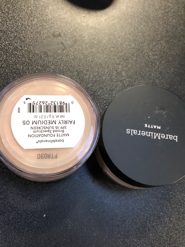 Photo 2 of 2 bareMinerals Original Matte Loose Powder Foundation SPF 15 Fairly Medium 05 - Pack of 2 