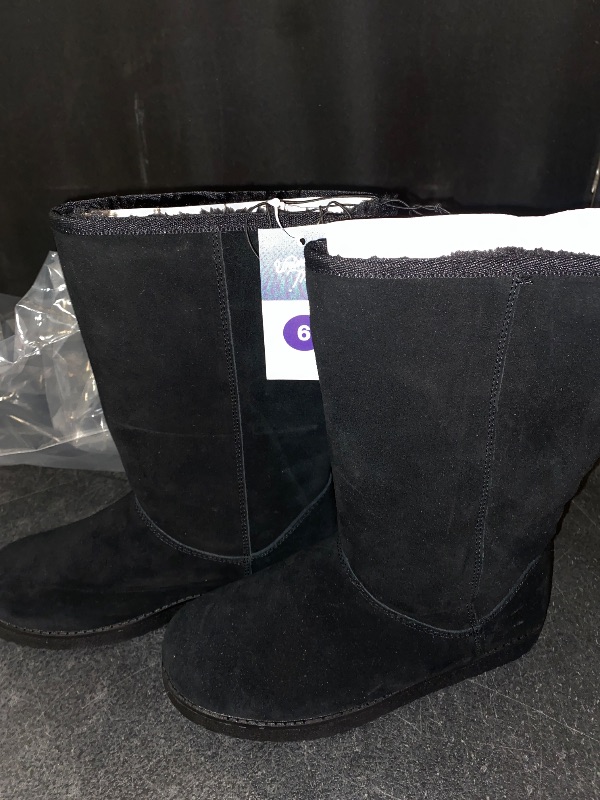 Photo 1 of Size 6 - Women's Sarah Suede Shearling Winter Boots - Universal Thread™ Black 6
