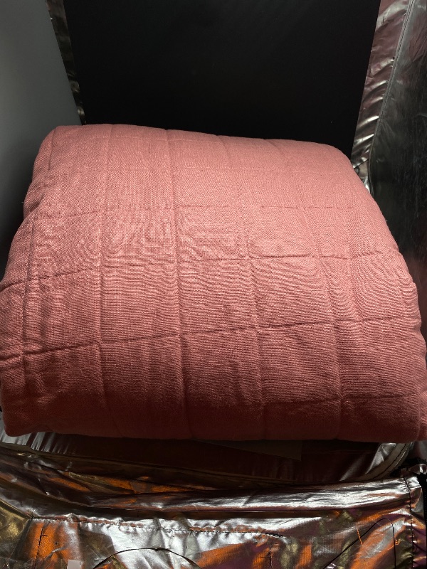 Photo 1 of LIKE NEW**Full/Queen Heavyweight Linen Blend Quilt Rose - Casaluna™: Woven Rayon & Cotton, Box Quilting, OEKO-TEX Certified
