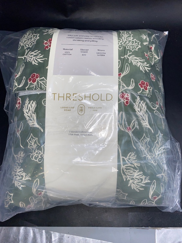 Photo 2 of Queen 400 Thread Count Performance Holiday Sheet Set Green Holly - Threshold™
