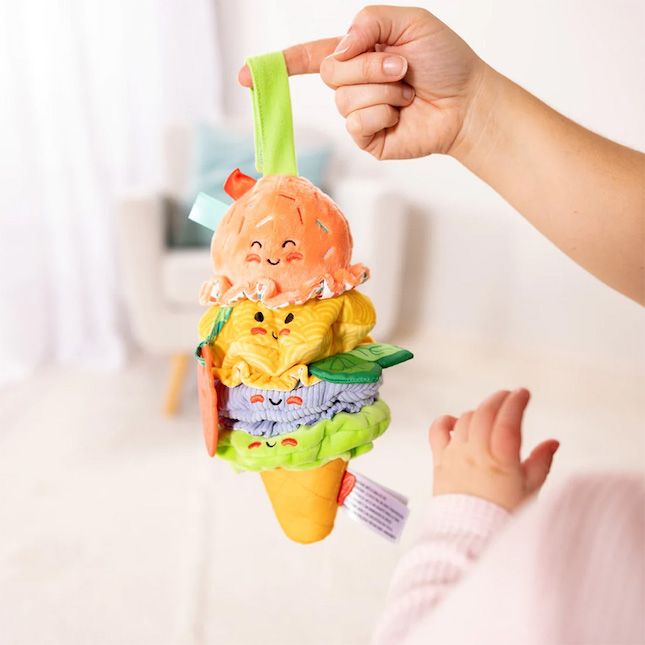 Photo 1 of Melissa & Doug Ice Cream Take-Along Pull Toy
