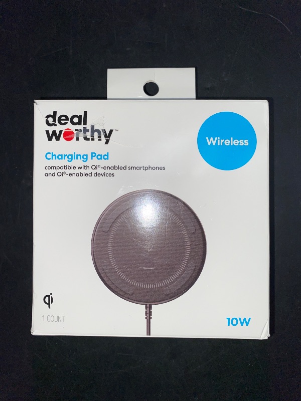 Photo 3 of 10W Qi Charging Pad - Dealworthy™ Black
