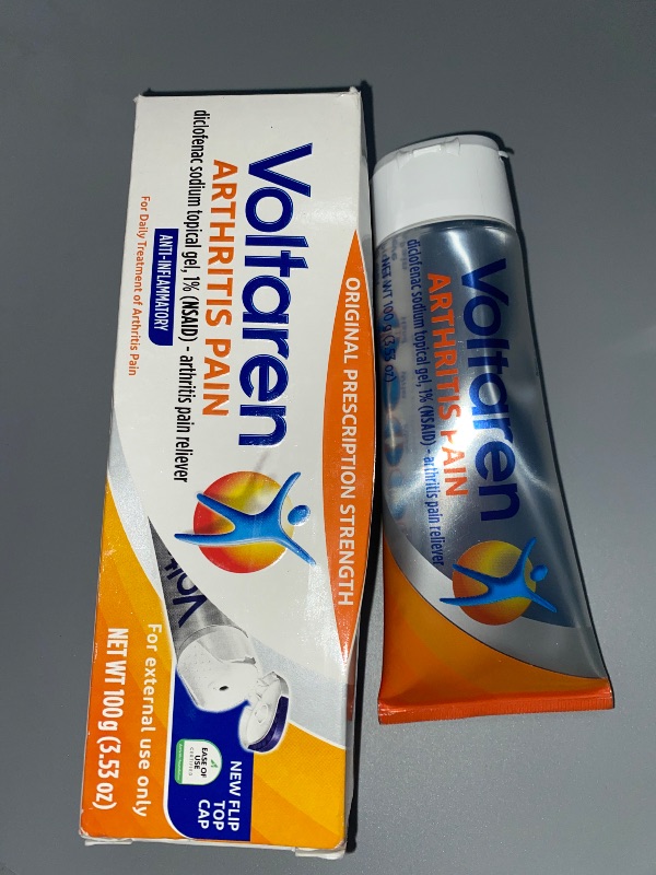 Photo 2 of USED**LIKE NEW**Voltaren Topical Arthritis Pain Relief Gel - 3.53 Oz
