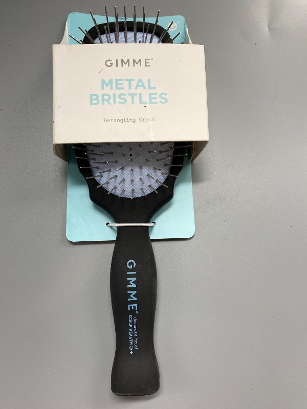 Photo 2 of Gimme Beauty Metal Flex Detangling Hair Brush for Scalp Health
