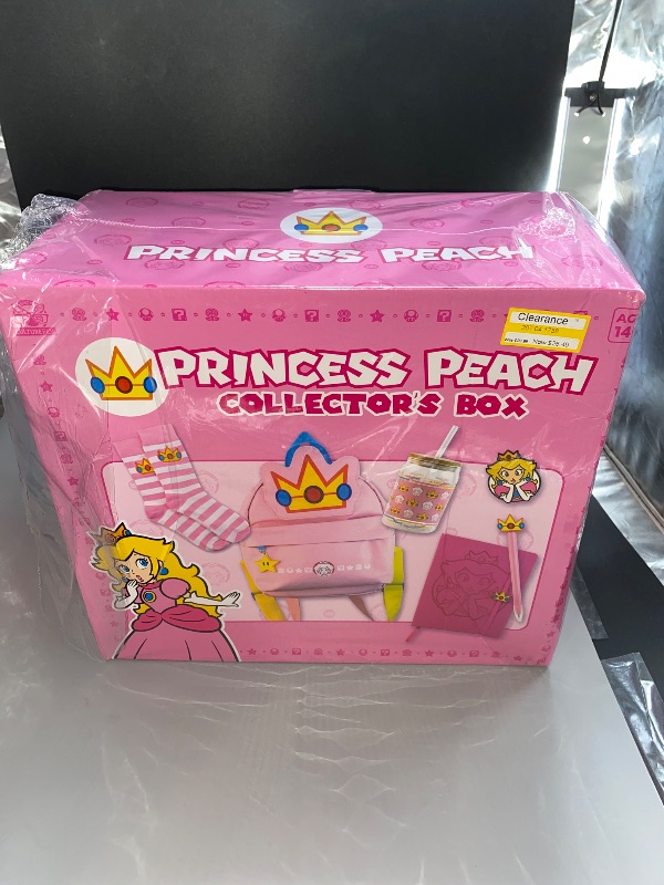 Photo 2 of Super Mario Peach Collector Box
