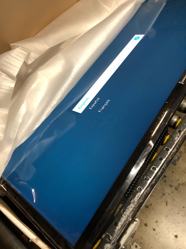 Photo 1 of SAMSUNG 40-inch Class LED Smart FHD TV 1080P (UN40N5200AFXZA, 2019 Model), Black