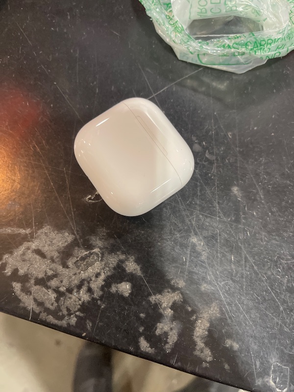 Photo 1 of Apple AirPods 4 Wireless Earbuds