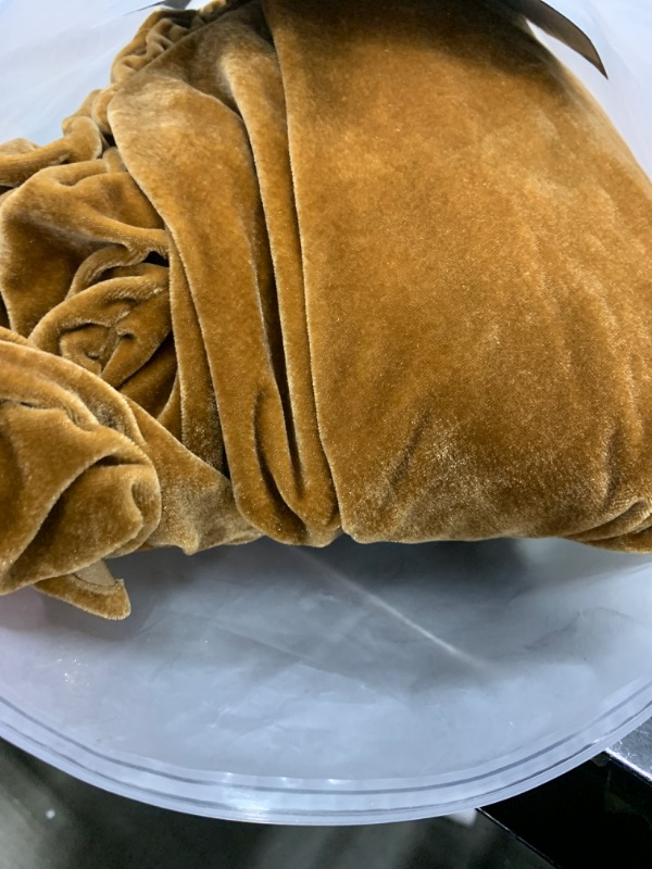 Photo 1 of GLORY SEASON Velvet Tablecloth Luxurious Solid Rectangle Table Cloth,Oblong Retro Farmhouse Ruffle Tablecloths Washable Table Cover for Party Wedding Baby Shower Kitchen Dinning Tabletop Decoration