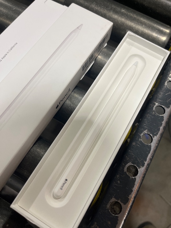 Photo 1 of Apple Pencil (2nd Generation)