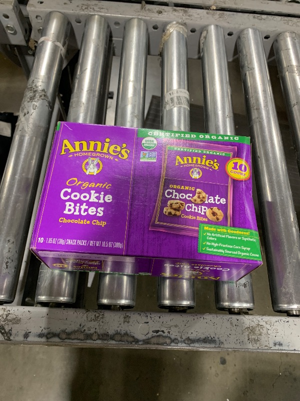 Photo 1 of Annie's Organic Chocolate Chip Cookie Bites, 10 Pouches, 10.5 oz