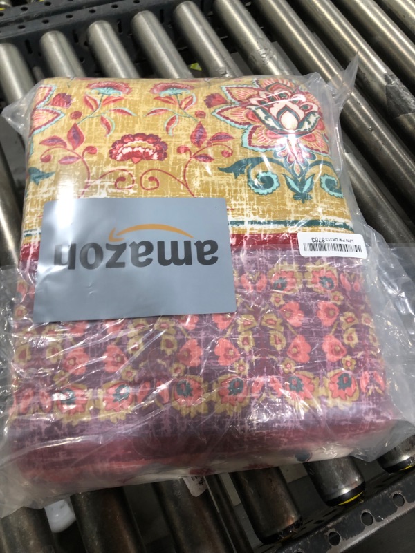 Photo 1 of Boho Style Queen Quilt Set Reversible Bohemian Floral Strip Quilt Beddding Set, Soft and Lightweight Bedspread for All Season, Full Size Bed Coverlet with 2 Matching Pillow Shams (3 Pieces)