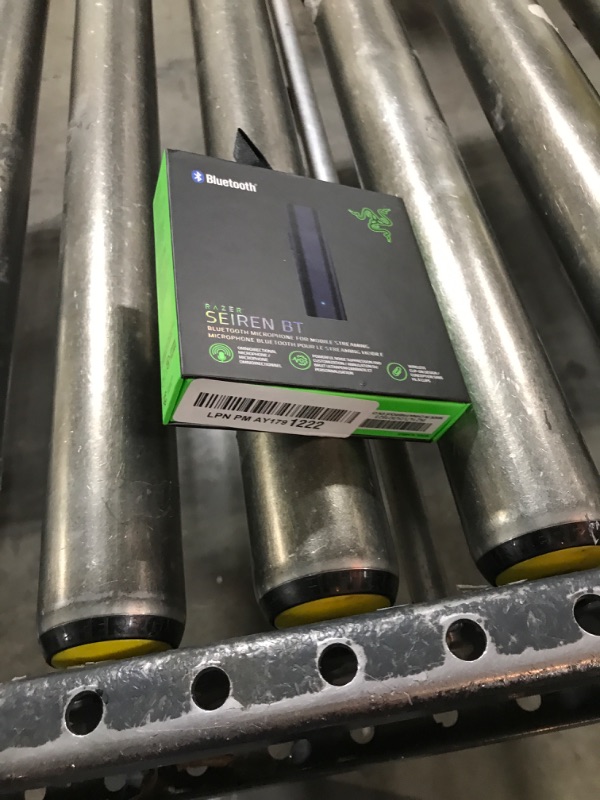 Photo 1 of Razer Seiren BT: Bluetooth Microphone for Mobile Streaming (Android, iPhone/iOS) - Clip-On Design - Wireless Lavalier Lapel Omnidirectional Mic - 2 Wind Socks - 3.5MM Port - Great for Vlogging, Black