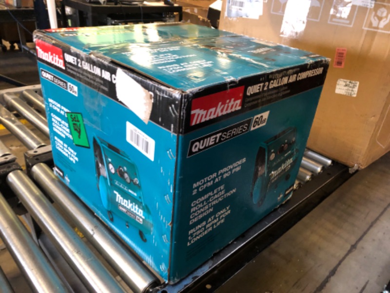 Photo 3 of Makita Mac210q Quiet Series, 1 Hp, 2 Gallon, Oil-Free, Electric Air Compressor