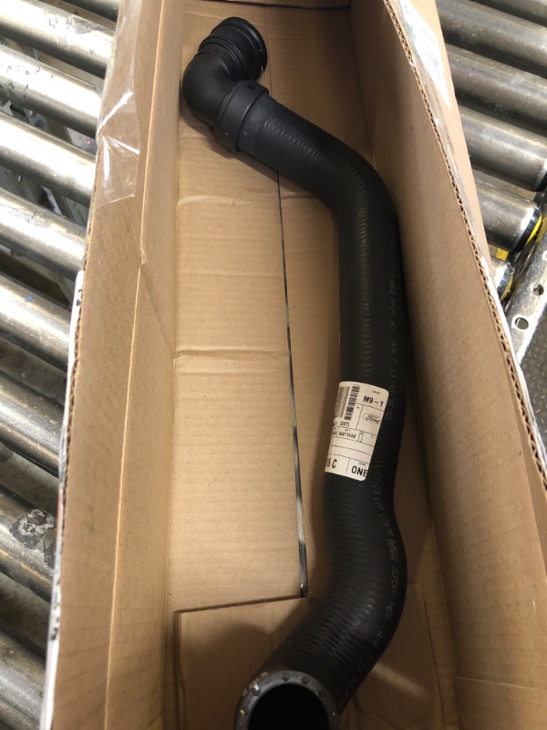 Photo 2 of Motorcraft KM-4994 Lower Radiator Hose