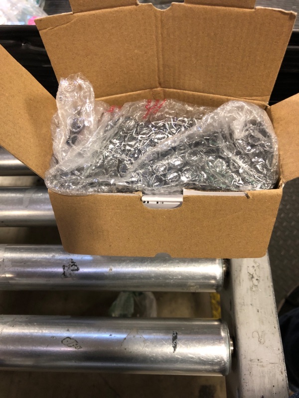 Photo 1 of Emerson SmartSet Dual Alarm Clock Radio with AM/FM Radio, Dimmer, Sleep Timer and .9" LED Display, CKS1900