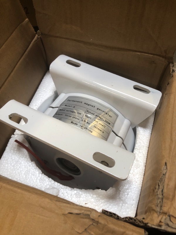 Photo 1 of 6000W 3Phase Alternator, 750 RPM 12 Magnetic Poles Number Household Rare Earth Permanent Magnet 3 Phase Generator Electric Motor for Vertical Horizontal Wind