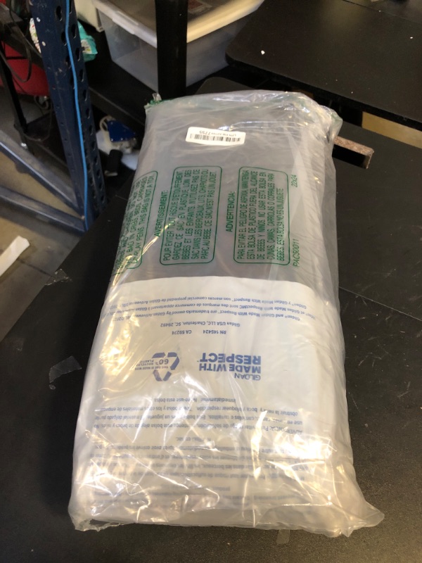 Photo 1 of Gildan Men's Crew T-Shirts SIZE XL