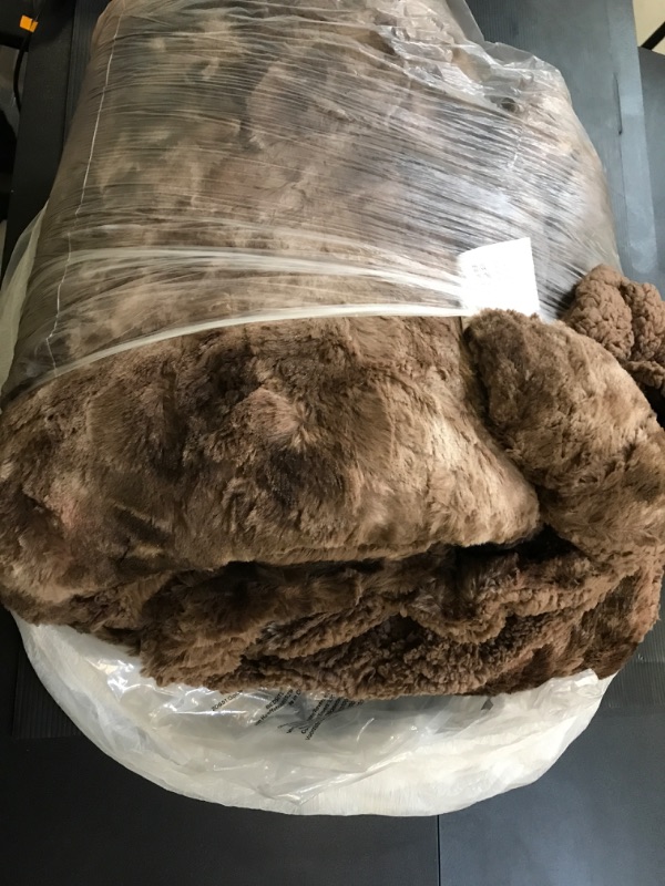 Photo 2 of Bedsure Faux Fur King Size Blanket for Bed - Brown Fuzzy Plush Fluffy Soft Warm Thick Reversible Tie-dye Sherpa Fleece Large Blankets King Size