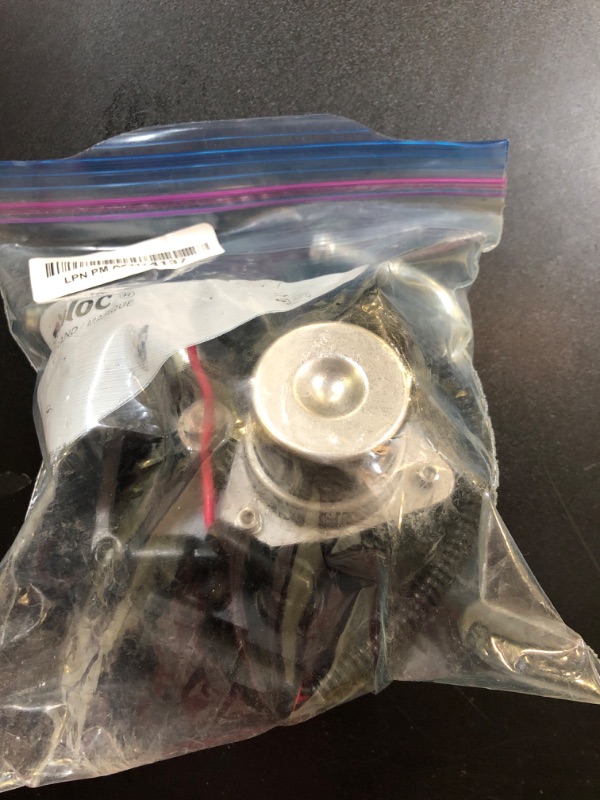 Photo 1 of Fuel Filter Housing Compatible With 2001-2004 Chevy Silverado/GMC Sierra 2500 HD 3500 6.6L Duramax LB7 Diesel Replace 904-558 97780061