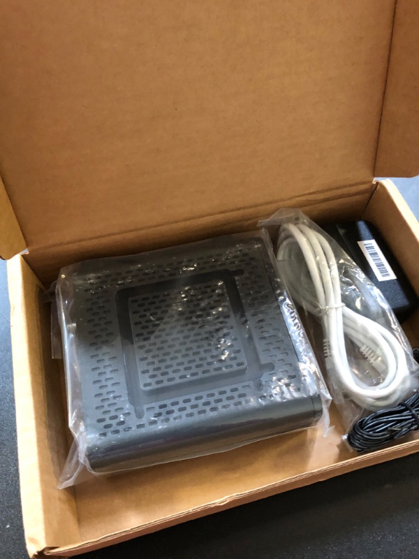 Photo 1 of Arris CM8200A DOCSIS 3.1 Ultra Fast Cable Modem 32X8 Gigabit (Renewed)