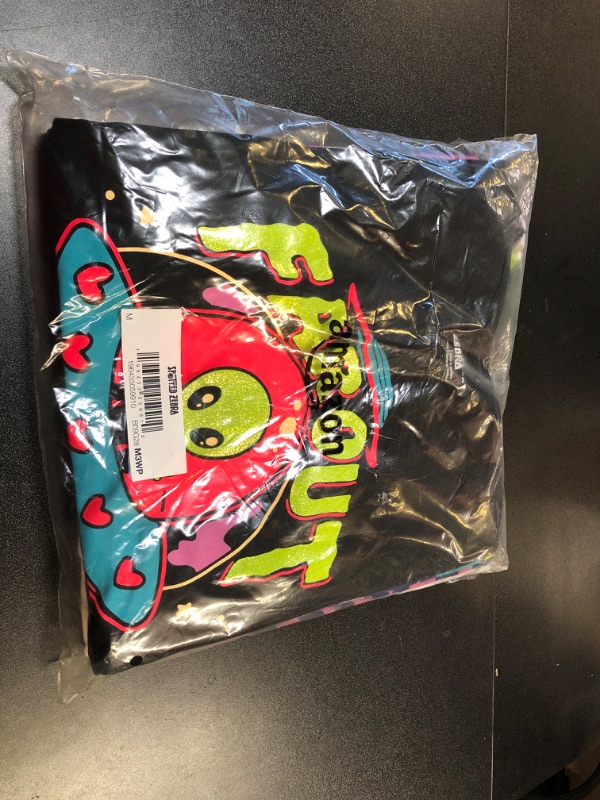 Photo 2 of Amazon Essentials Girls' Short-Sleeve T-Shirt Tops (Previously Spotted Zebra), Pack of 5, Multicolor/Aliens Print/Stars/Text Print/Waves, Medium