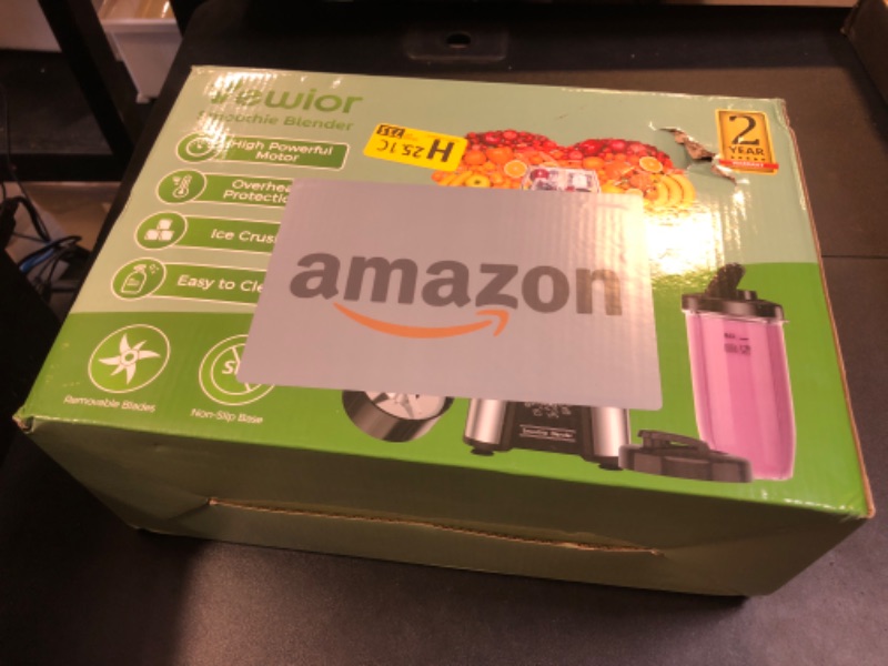 Photo 1 of VEWIOR Smoothie Blender, 900W Personal Blender for Shakes and Smoothies, Blenders for Kitchen, Smoothie Juice Mixer with 2 * 22Oz BPA-Free To-Go Cups